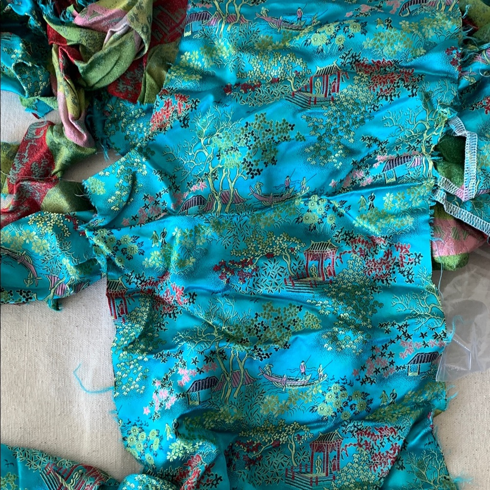 Fabric | Scrap Vintage Mediumweight Silk-Like Acetate, Woven, Chinoiserie